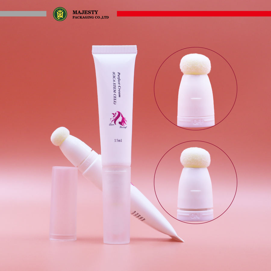 lip gloss tube containers حاويات أنبوب ملمع الشفاه