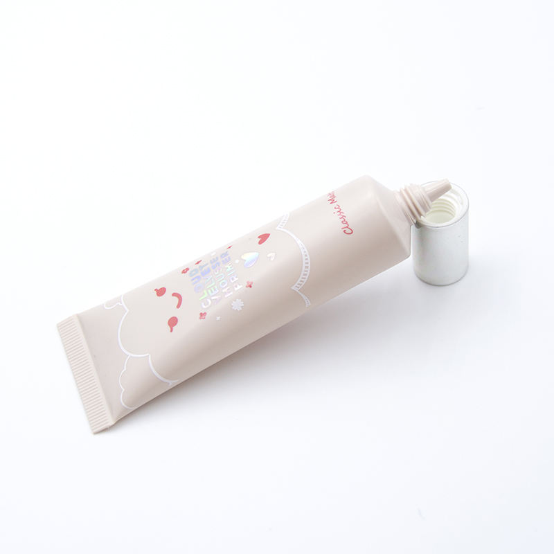 OEM15ML BB الأساس السائل كريم طويل فوهة تلميح غطاء لولبي PE أنبوبة مستحضرات التجميل التعبئة والتغليف كريم العين واقية من الشمس مع أنبوب الضغط