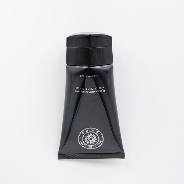 حار بيع أنابيب بلاستيكية مستحضرات التجميل المخصصة 50 مل 100 مل 150 مل التعبئة والتغليف الناعمة مع غطاء خاص منظف الوجه كريم الوجه