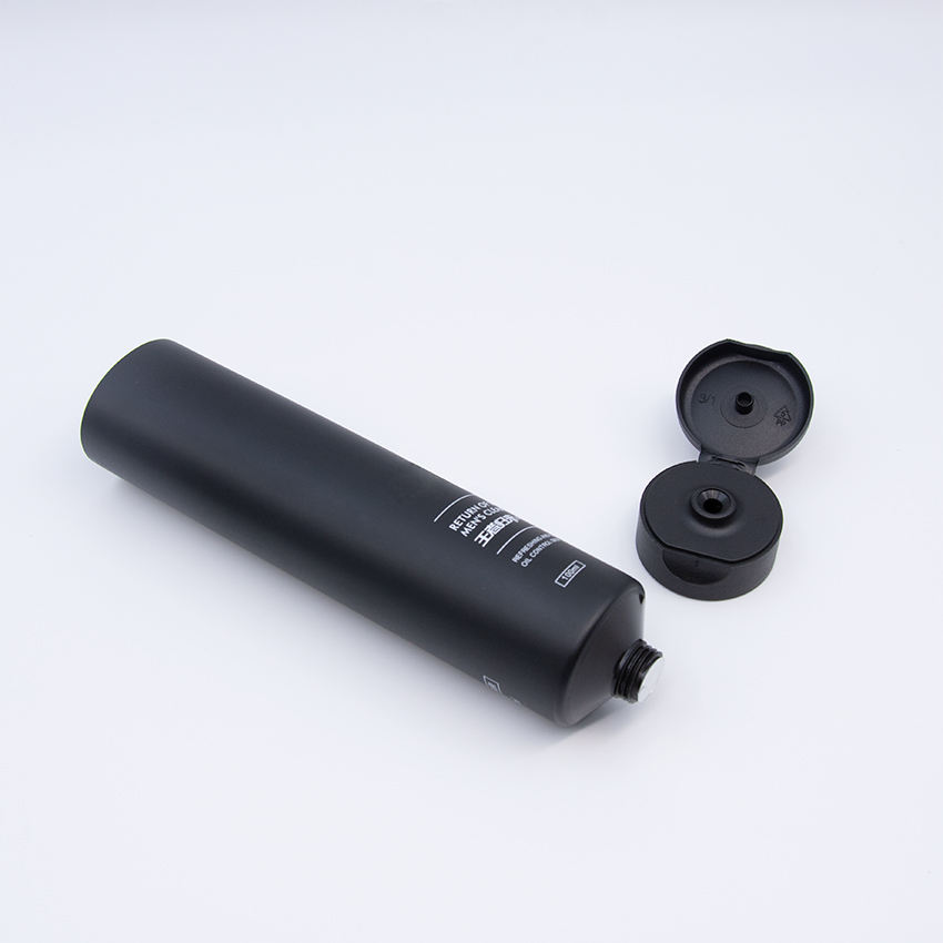 مخصص ماتي الأسود 60ml-100ml PE البلاستيك أنبوب مستحضرات التجميل بالجملة فليب غطاء العناية بالبشرة أنابيب التعبئة والتغليف