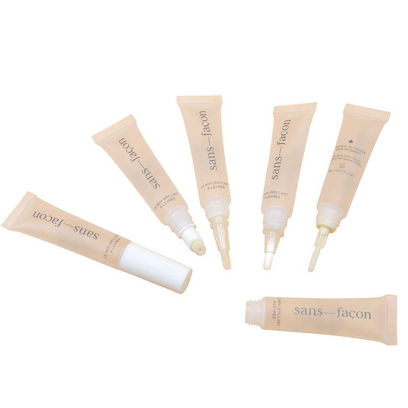 أنابيب ملمع الشفاه البلاستيكية الفارغة مع رأس فرشاة، حاوية ضغط مستحضرات التجميل النظيفة للعناية بالشفاه