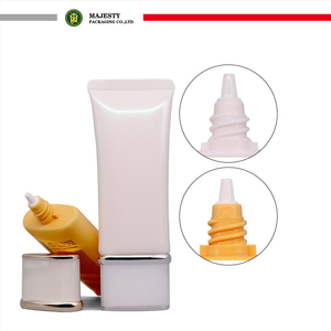 تنظيف المسام ترطيب منظف للوجه غسل ​​الوجه واقية من الشمس أنبوب أنبوب بلاستيكي 65 مللي غطاء أكريليك انعقدت غطاء العناية بالبشرة التعبئة والتغليف