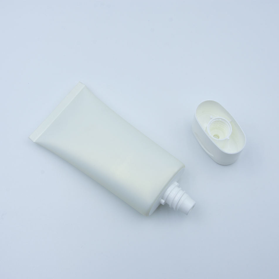 أنبوب بلاستيكي أبيض ناعم مخصص لمستحضرات التجميل فارغ 60 مللي 100 مللي 120 مللي غطاء علوي قابل للطي لشامبو كريم العين وكريم اليد واقي من الشمس