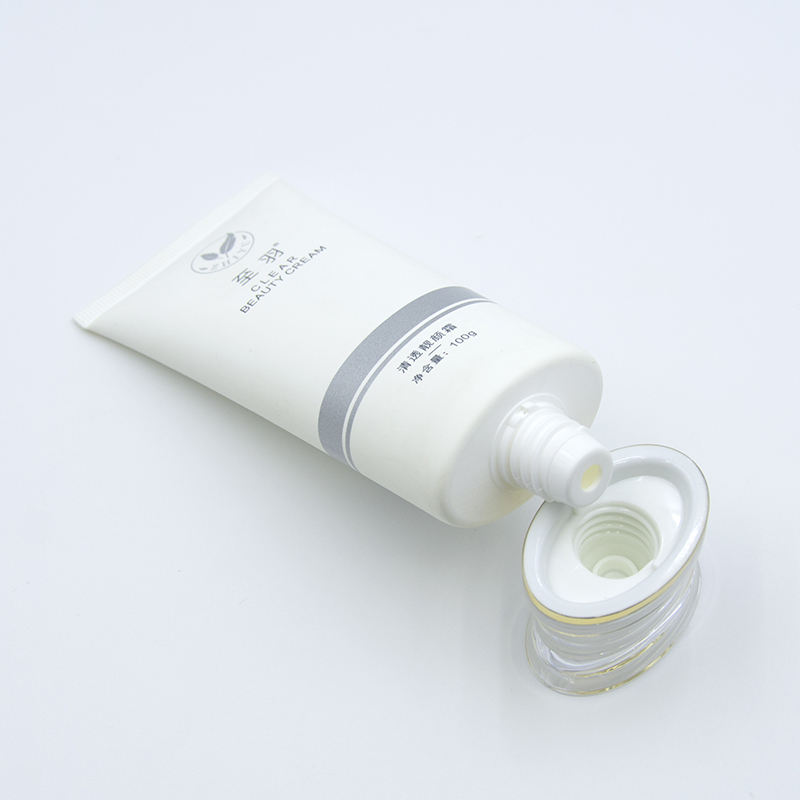 OEM120ml أنبوب بلاستيكي ناعم للضغط لوشن الجسم وواقي الشمس المنظف والشامبو مع غطاء لولبي مستحضرات التجميل وغسول الوجه الأساسي