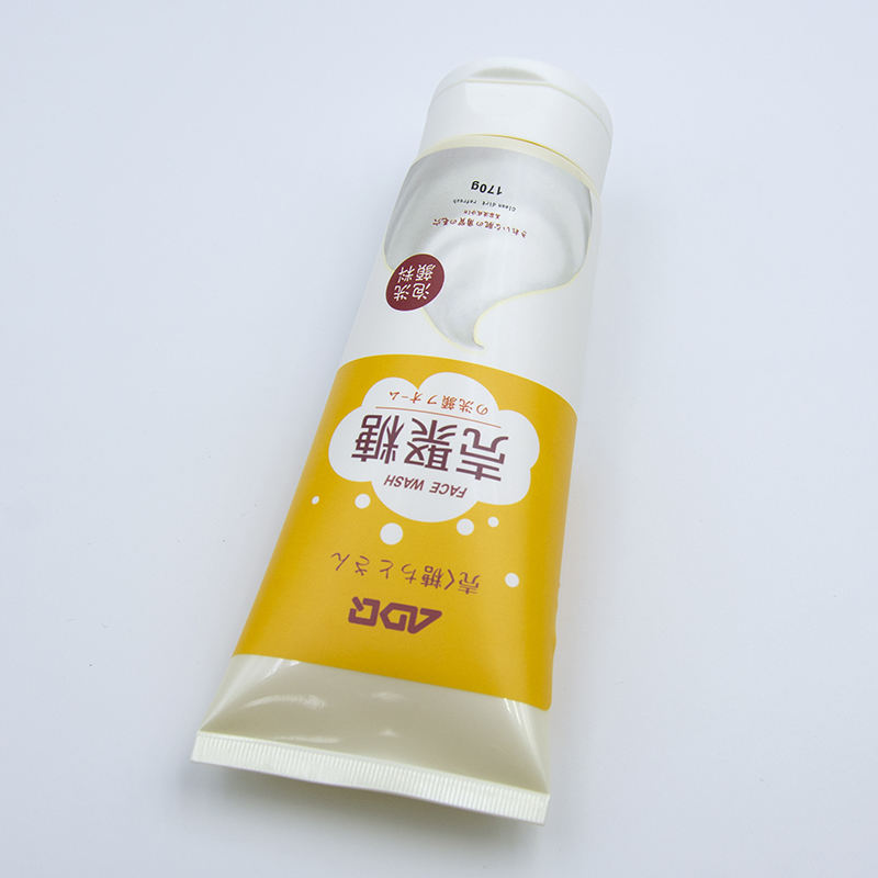 أنبوب ضغط بلاستيكي ناعم OEM مع غطاء علوي الوجه لكريم اليد وغسول الوجه والعناية بالبشرة مع غسول مستحضرات التجميل السطحي الساخن