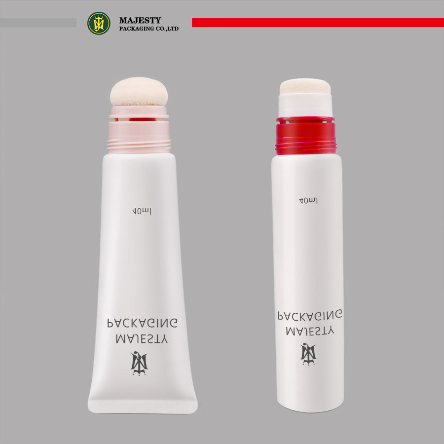 تخصيص 30ML-60ML أنابيب بلاستيكية لمستحضرات التجميل العناية بالبشرة كريم BB والأساس السائل مع التعبئة والتغليف النتوء طرف الإسفنج