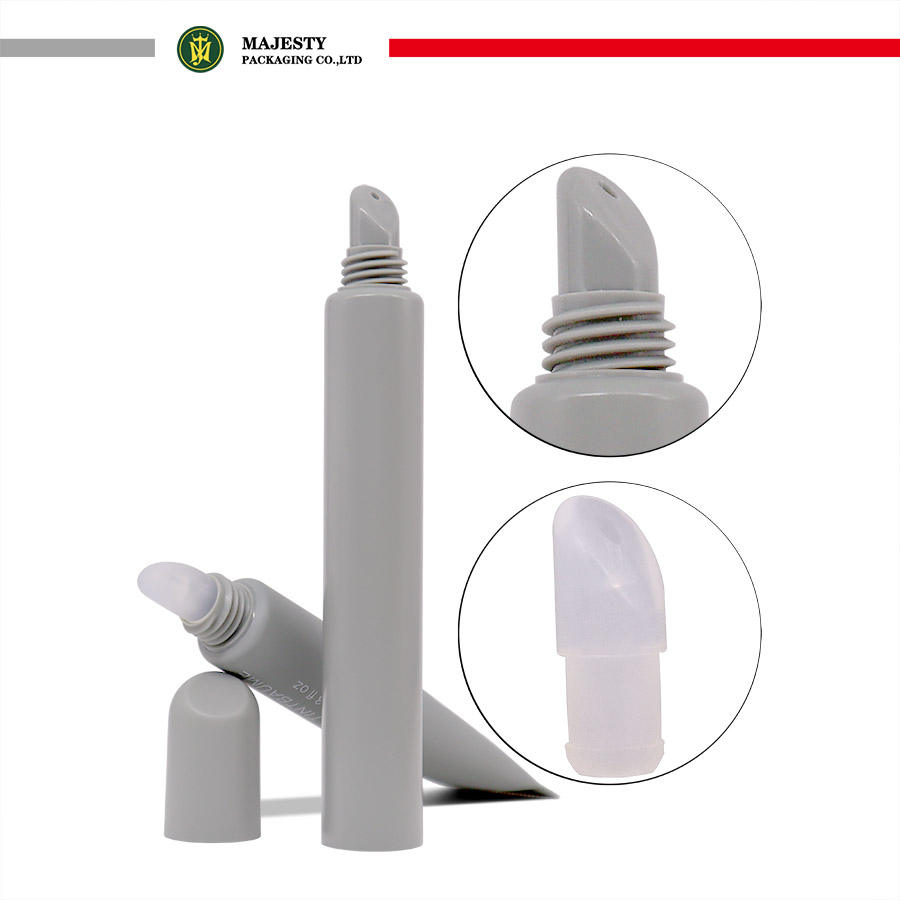 تصنيع المعدات الأصلية وتصنيع التصميم الشخصي صغيرة صغيرة 10 مللي أنابيب بلاستيكية ناعمة PE مع طرف سيليكون طرف PE ملمع الشفاه عصا الشفاه بلسم الضغط تصميم